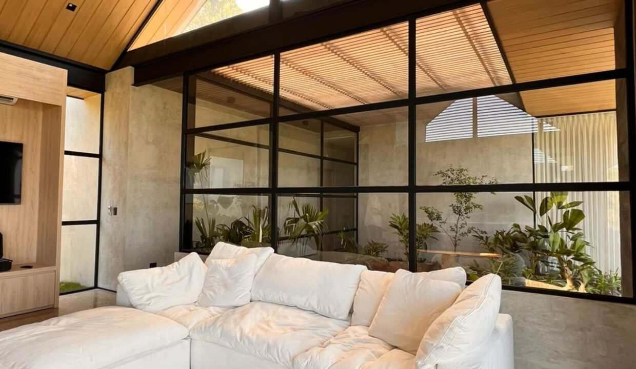 7193440c-584a-4628-b791-10d321050754-1740x960-c-center