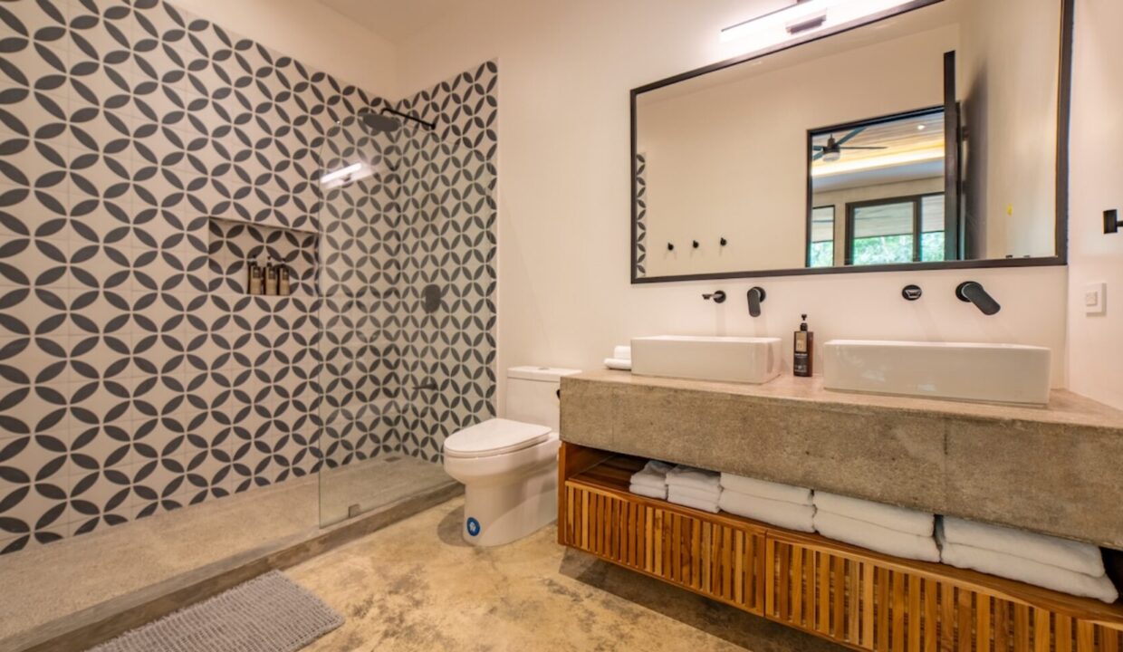 Casa-Dee-21-1740x960-c-center