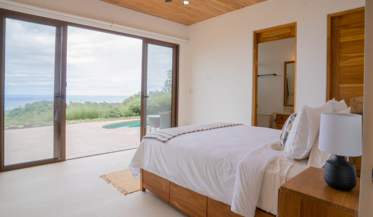 DSC00006-2-scaled-1740x960-c-center