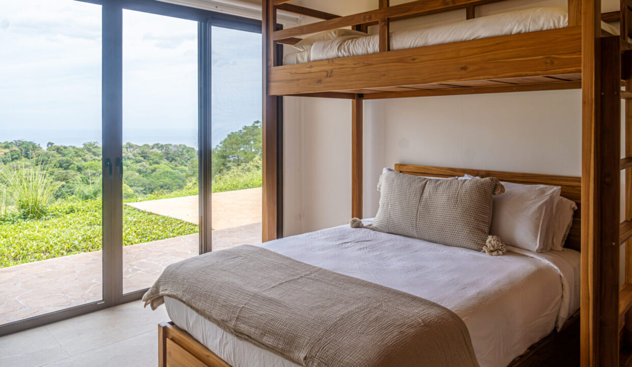 DSC00595-Mejorado-NR-scaled-1740x960-c-center