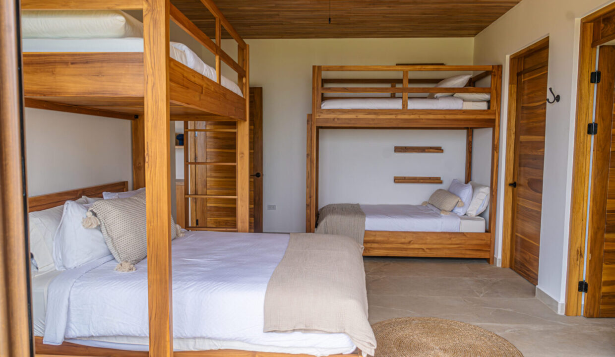 DSC00610-Mejorado-NR-scaled-1740x960-c-center