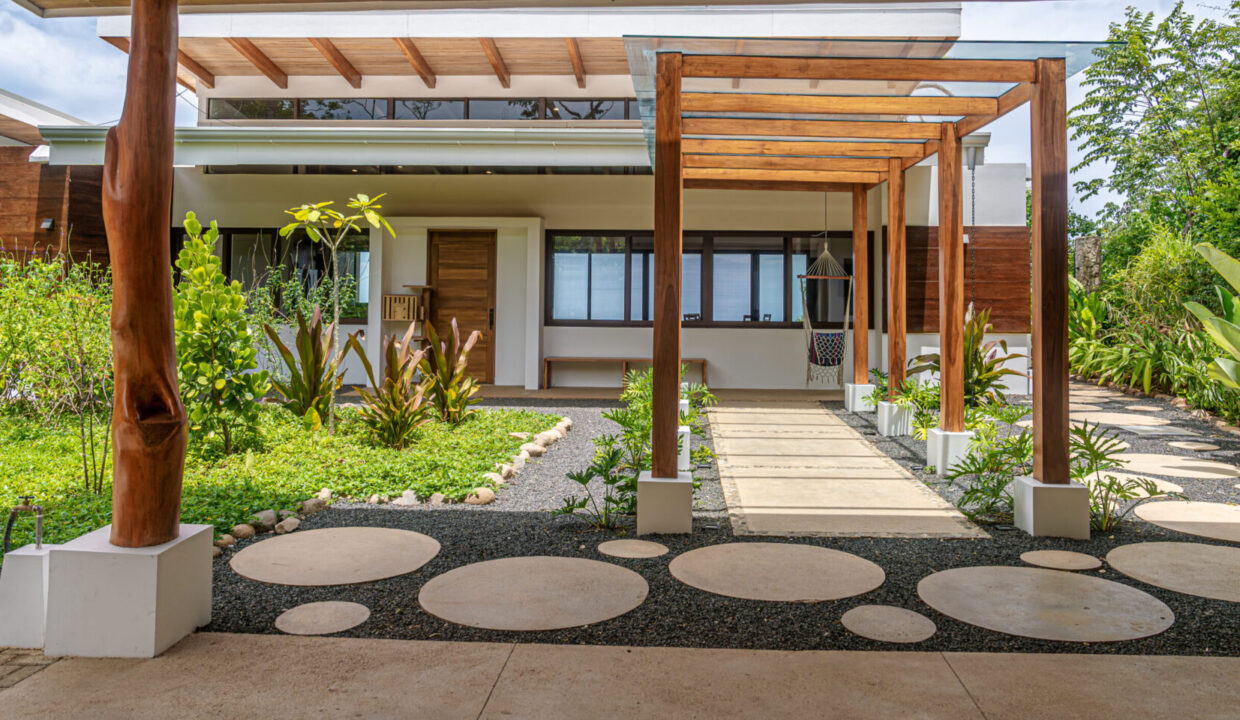 DSC00809-Mejorado-NR-scaled-1740x960-c-center