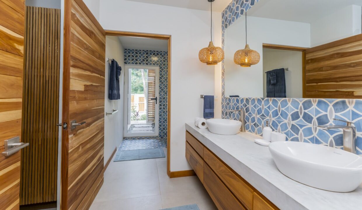 DSC01216-1740x960-c-center