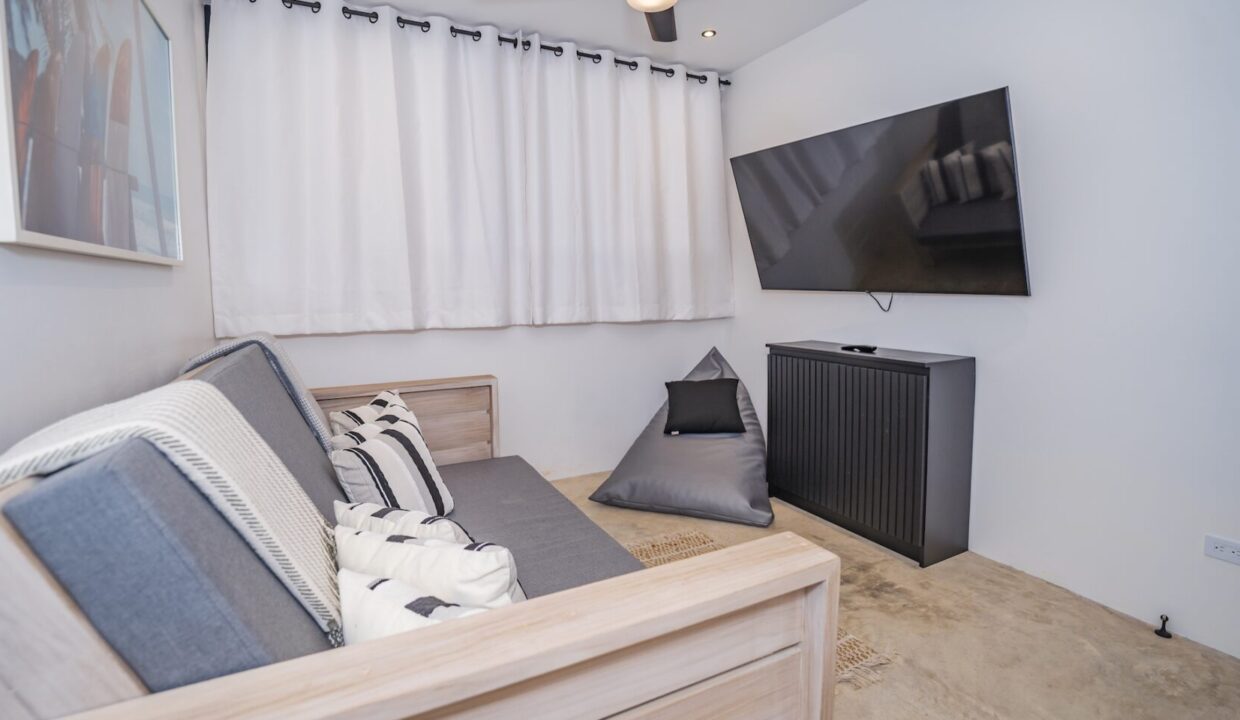 DSC07228-1740x960-c-center