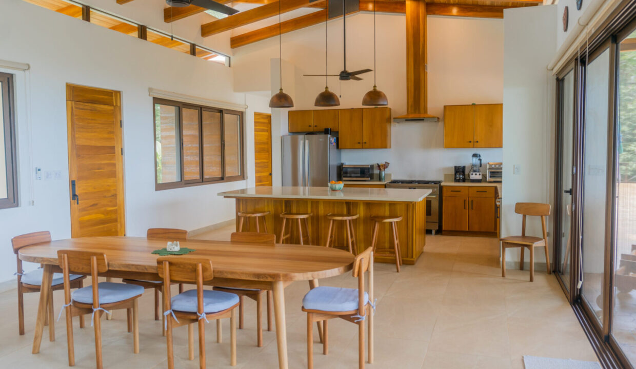 DSC09849-2-scaled-1740x960-c-center