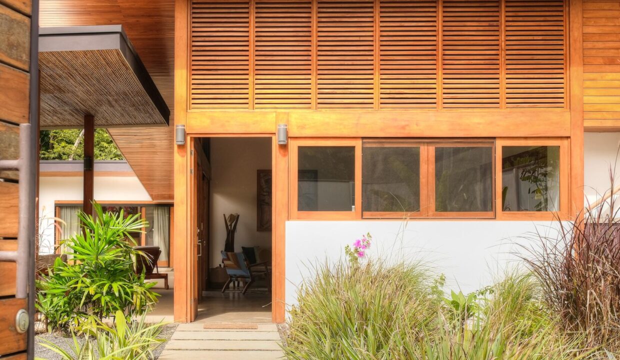 DSCF3789_90_91_92_93-1740x960-c-center