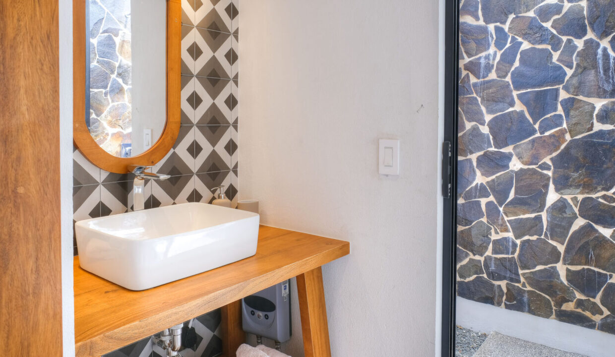 DSCF3859_60_61_62_63-1740x960-c-center