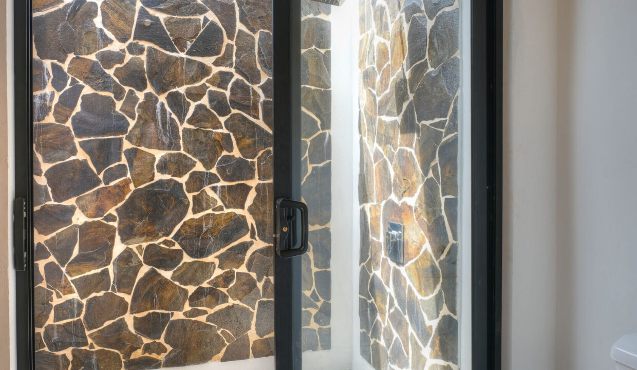 DSCF3869_70_71_72_73-1740x960-c-center