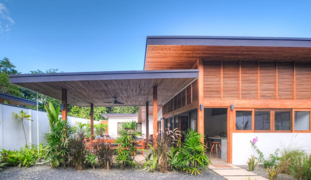 DSCF4174_5_6_7_8-1740x960-c-center