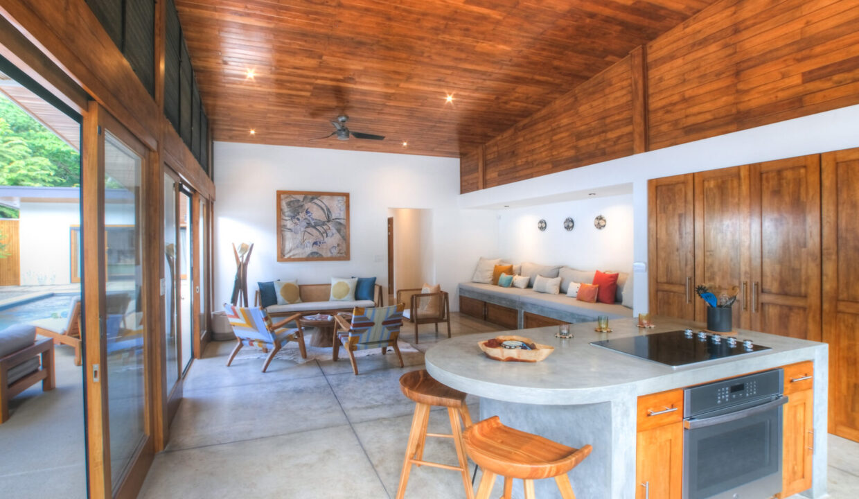 DSCF4179_80_81_82_83-1740x960-c-center