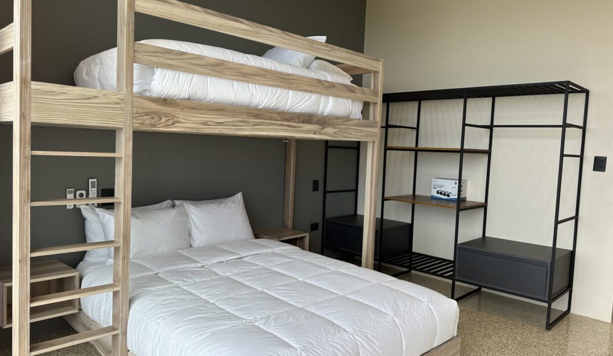 IMG_5421-1-scaled-1740x960-c-center