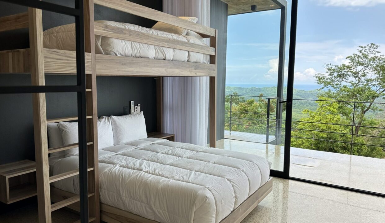 IMG_5423-scaled-1740x960-c-center