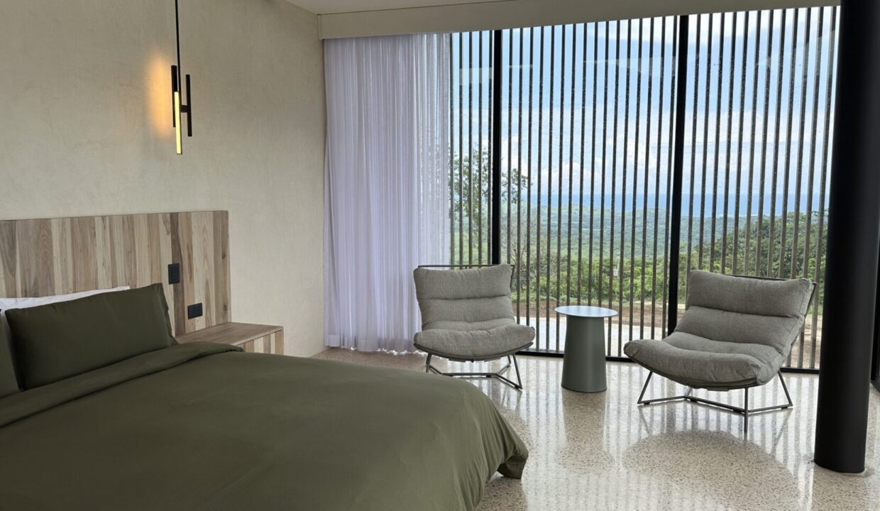 IMG_5434-scaled-1740x960-c-center