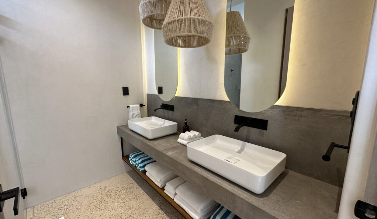 IMG_5435-scaled-1740x960-c-center