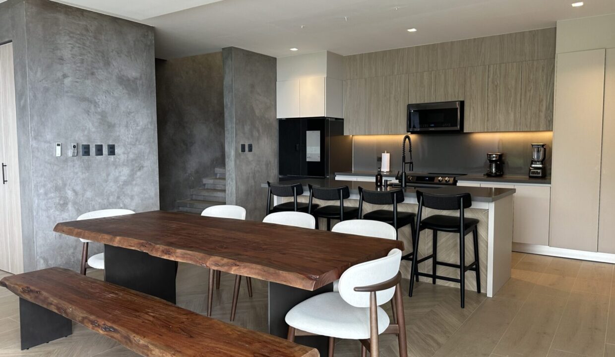 IMG_5439-scaled-1740x960-c-center