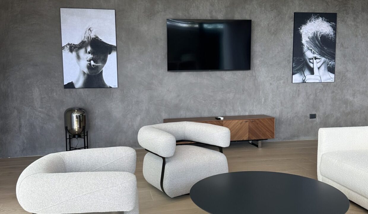 IMG_5444-scaled-1740x960-c-center