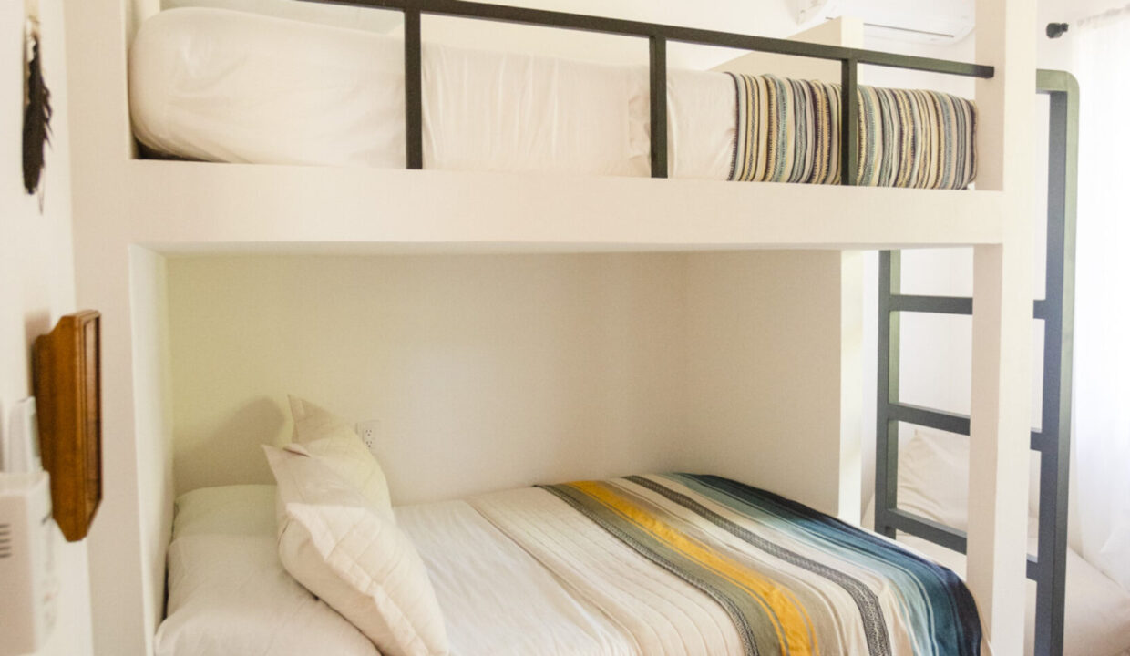 JON_7070-1740x960-c-center