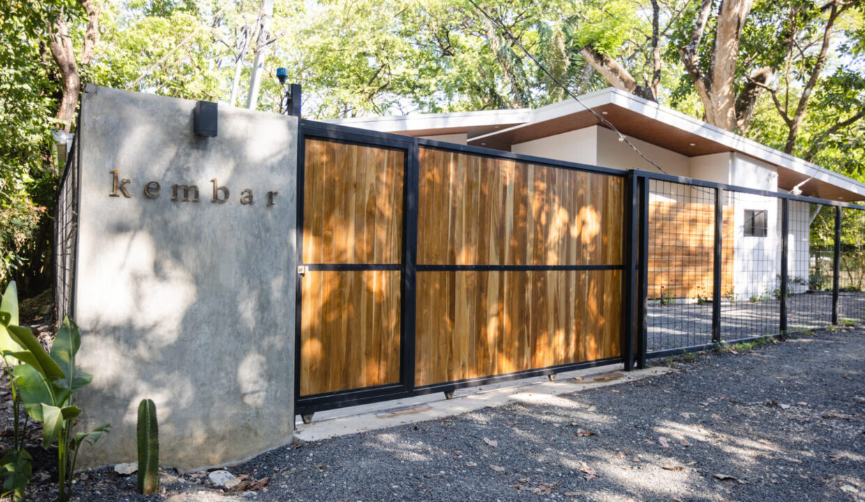 JON_7105-1740x960-c-center