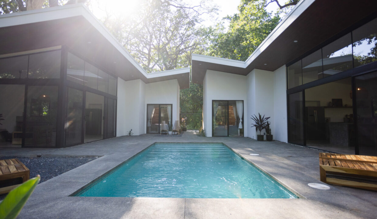 JON_7121-1740x960-c-center