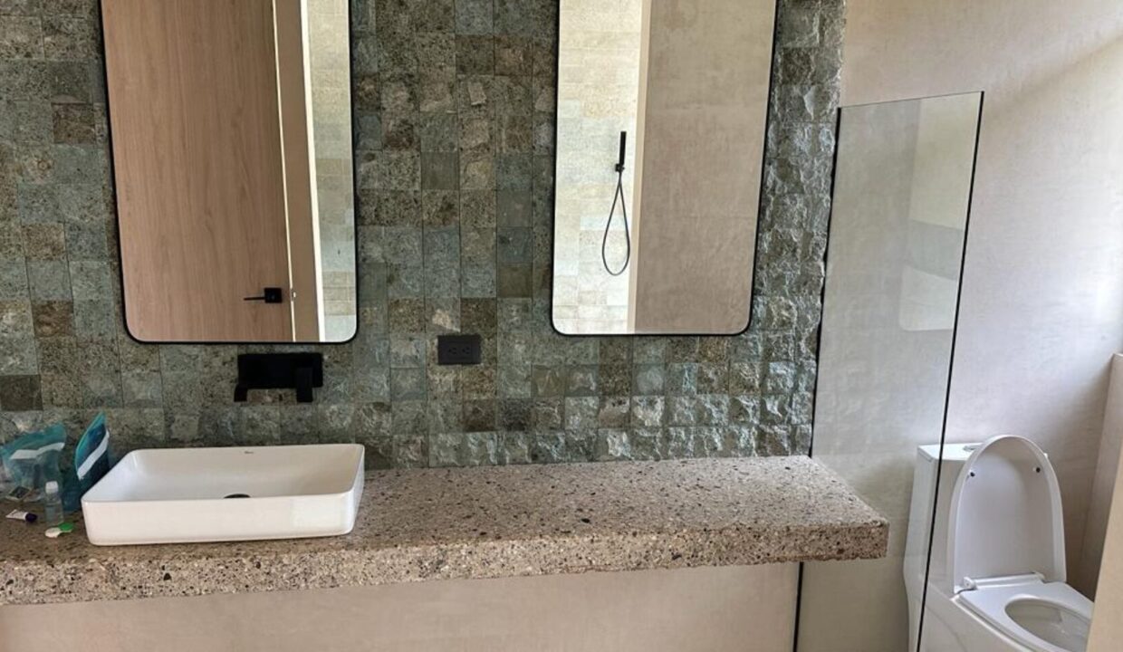 PHOTO-2023-05-29-17-03-241-1740x960-c-center