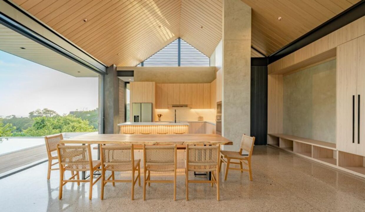 PHOTO-2023-06-03-09-32-43-1740x960-c-center