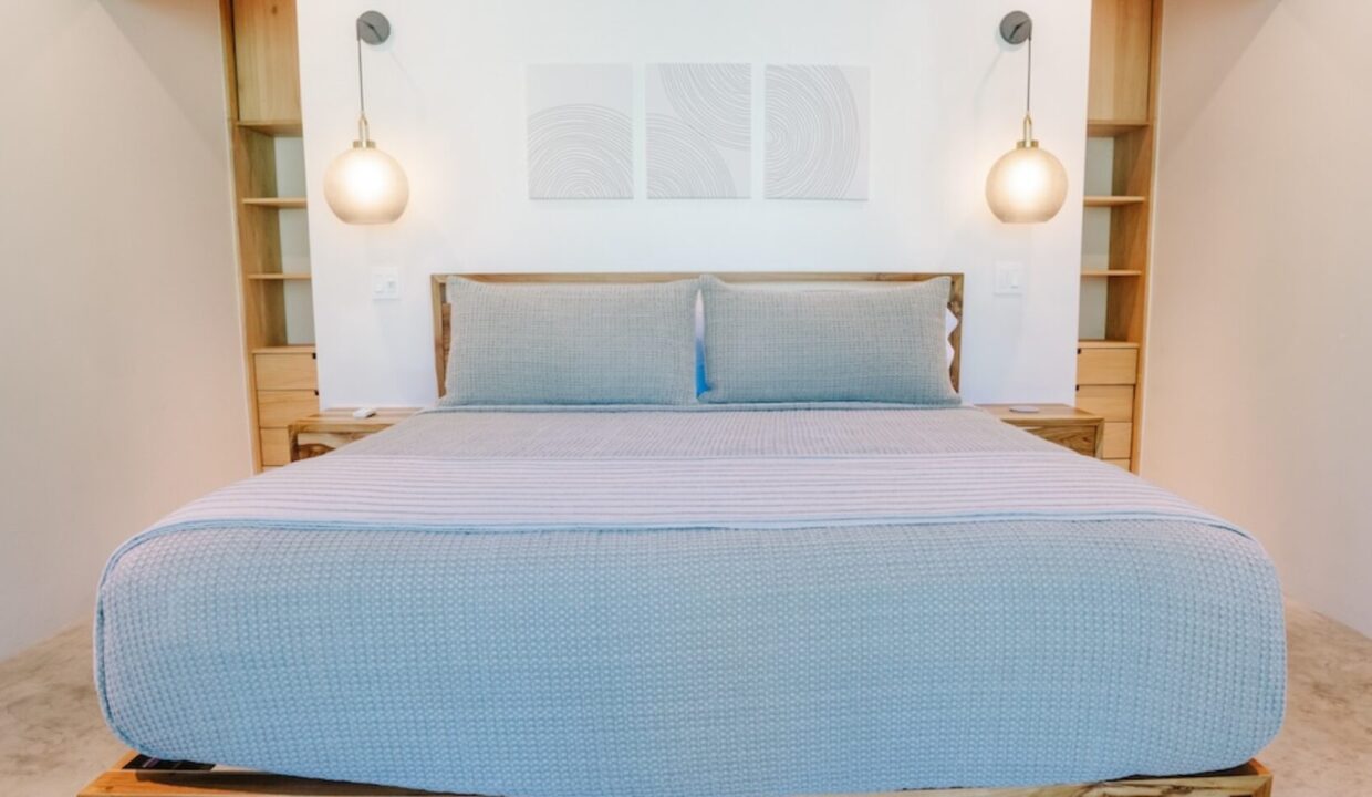 image00042-1740x960-c-center