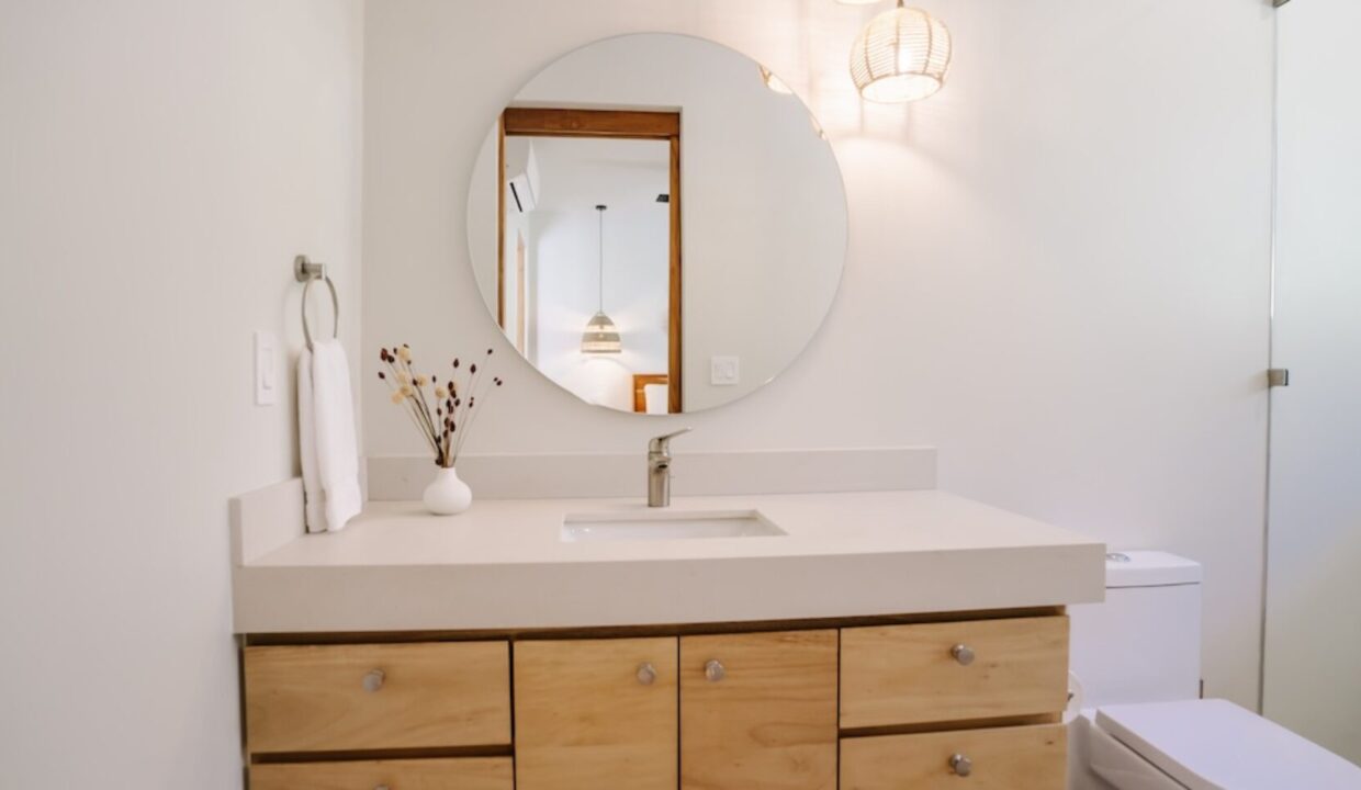 image00050-1740x960-c-center