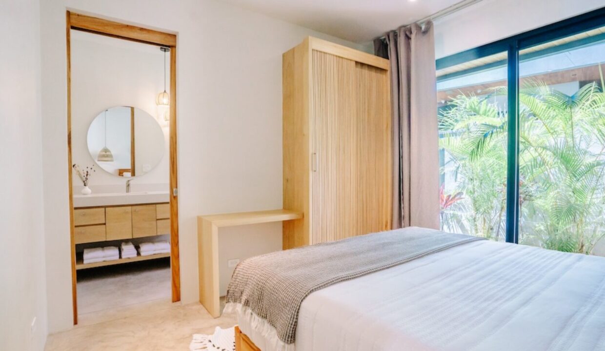 image00056-1740x960-c-center