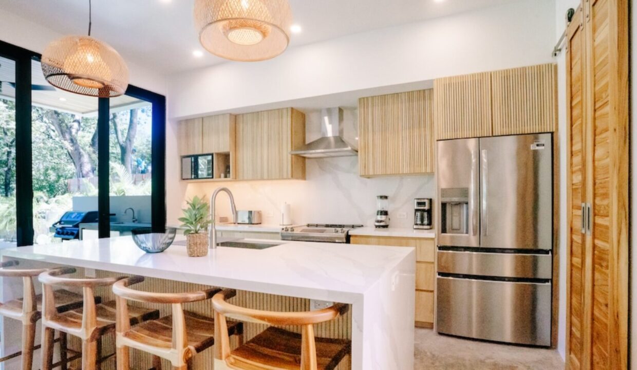 image00061-1740x960-c-center