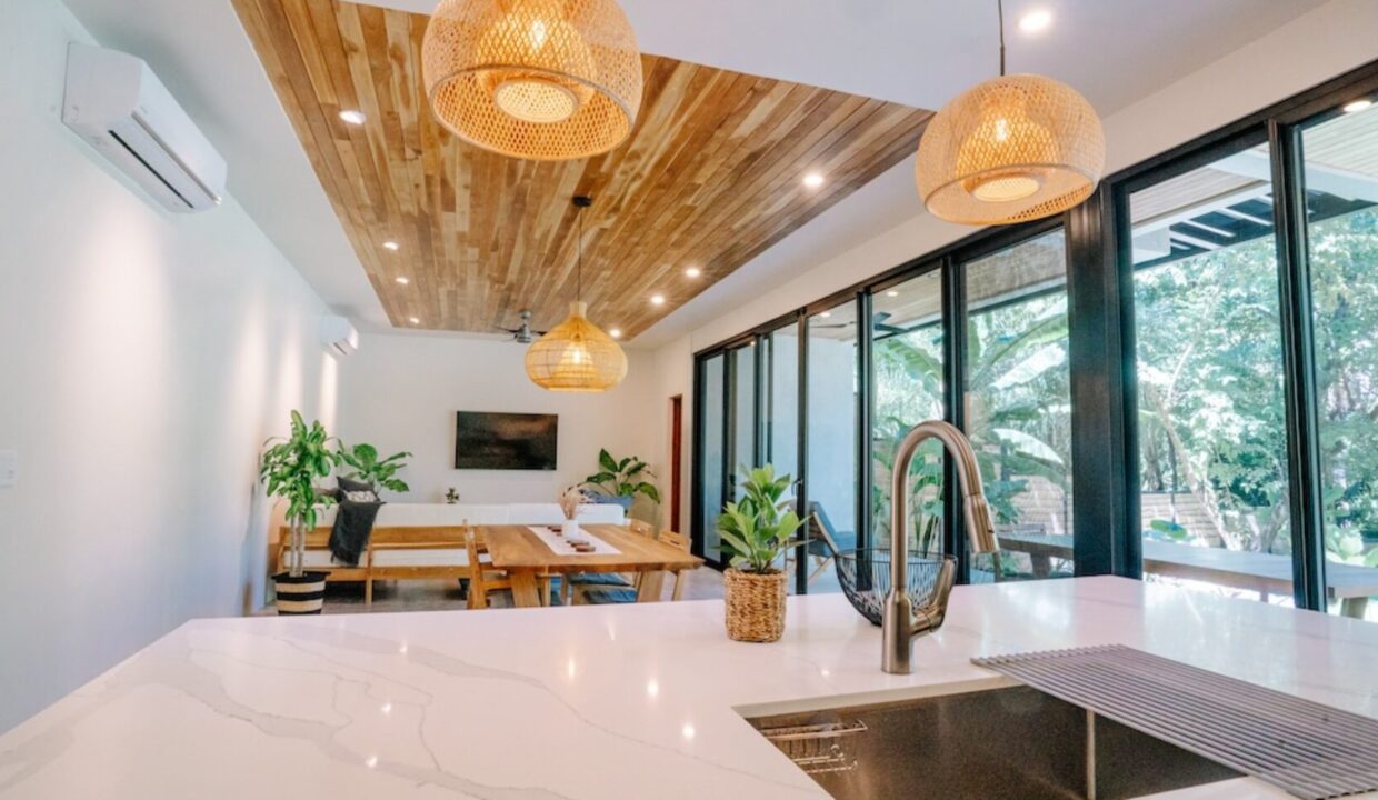 image00068-1740x960-c-center