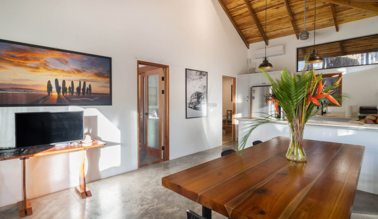 kitchen1-scaled-1740x960-c-center