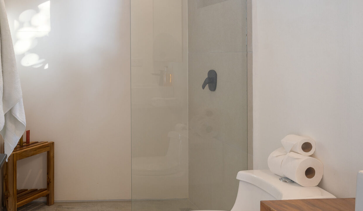 upstairs-bathroom-1740x960-c-center